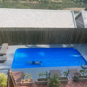 Hotel Namkhan Riverside